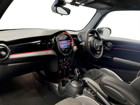 Mini Hatch 1.5 Cooper Sport Hatchback 3dr Petrol Steptronic Euro 6 (s/s) (136 ps) 15
