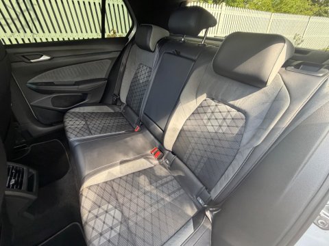 Volkswagen Golf R-LINE ETSI DSG 33