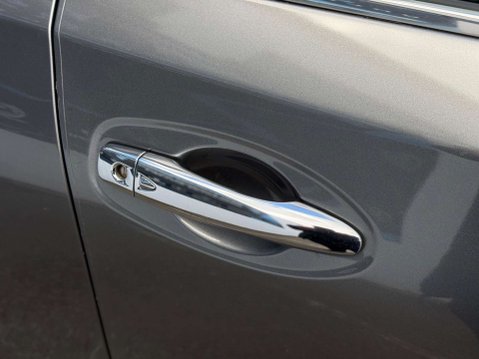 Nissan X-Trail 1.6 dCi Tekna XTRON Euro 5 (s/s) 5dr 24