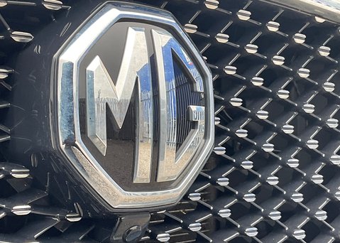 MG HS 1.5 T-GDI EXCLUSIVE 4