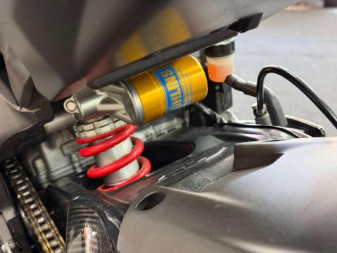 Yamaha R1M 1000 Super Sports Petrol Manual (200 ps) 14