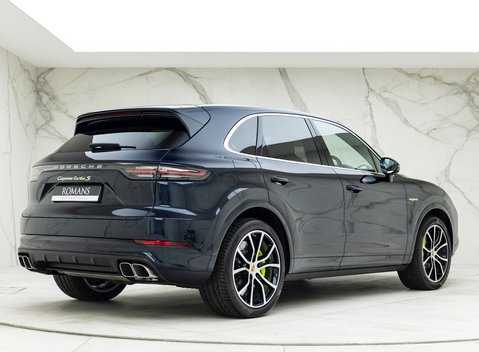 Porsche Cayenne Turbo S E-Hybrid 7
