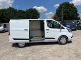 Ford Transit Custom AUTO SWB L1H1 Low Roof Trend Air Con Sensors Tow Bar EURO 6 NO VAT 9