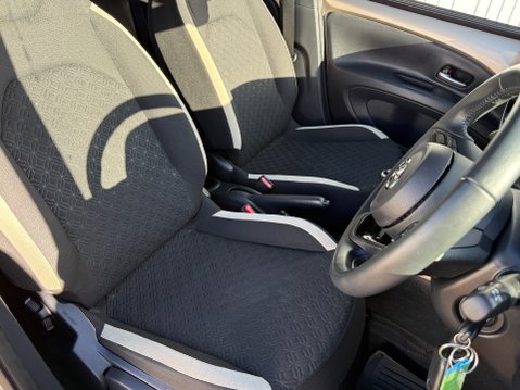 Toyota Aygo X VVT-I EDGE 10