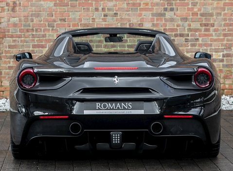 Ferrari 488 Spider 5