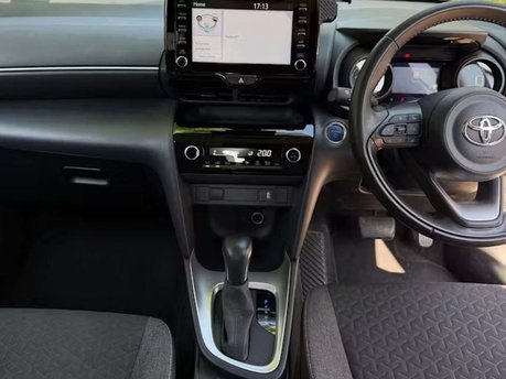 Toyota Yaris Cross 1.5 VVT-h Icon SUV 5dr Petrol Hybrid E-CVT Euro 6 (s/s) (116 ps) 7