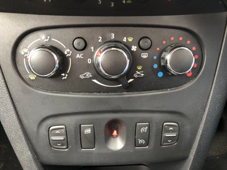 Dacia Sandero Stepway LAUREATE 0.9 TCE petrol manual, ULEZ compliant £165 road tax, 64,000m 16