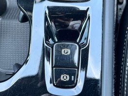 Volvo XC40 2.0 XC40 + B4 MHEV Auto 5dr 42