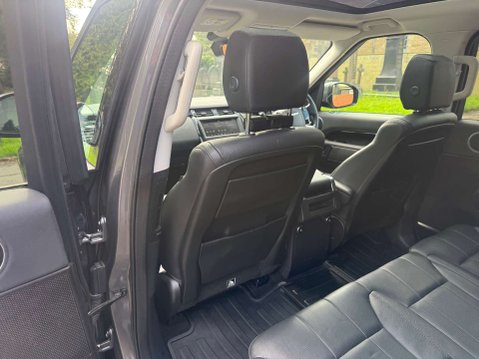 Land Rover Discovery 3.0 Discovery Anniversary Edition SDV6 Auto 4WD 5dr 17