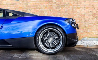 Pagani Huayra 36