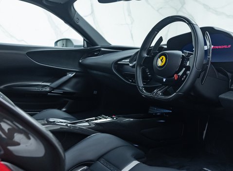 Ferrari SF90 Stradale ASSETTO FIORANO 16