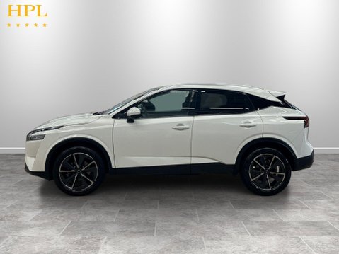 Nissan Qashqai 1.3 DIG-T MHEV Tekna SUV 5dr Petrol Hybrid XTRON Euro 6 (s/s) (158 ps) 4