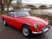 MG MGB MKII ROADSTER 2