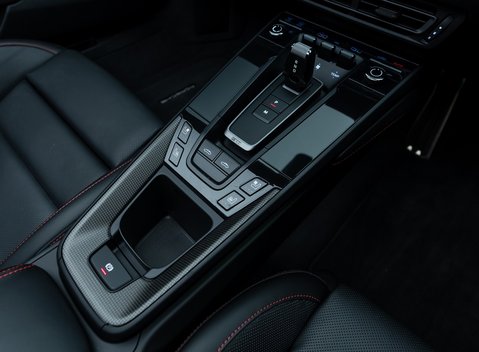 Porsche 911 Targa 4 GTS (992) 29