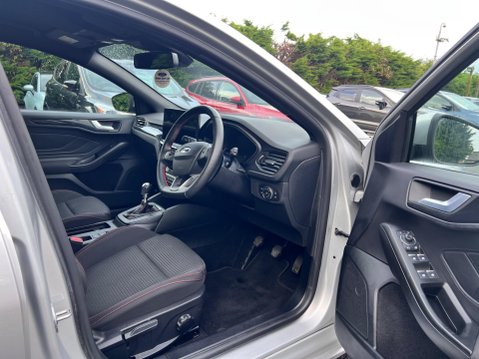 Ford Focus 1.0T EcoBoost MHEV ST-Line Edition Euro 6 (s/s) 5dr 11