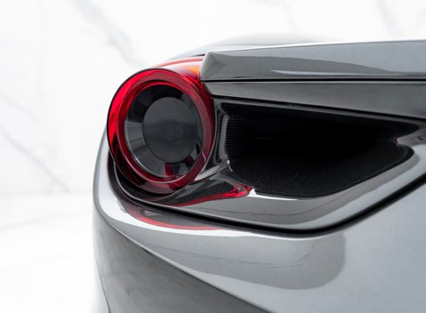 Ferrari 488 SPIDER 38