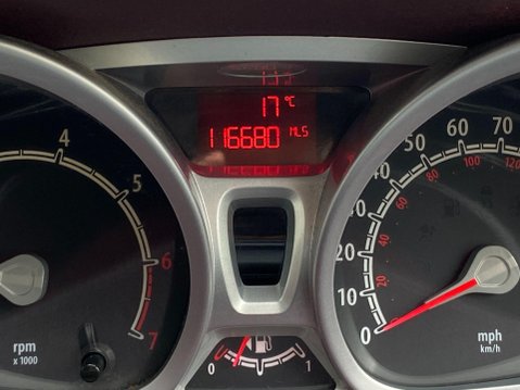 Ford Fiesta 1.4 Zetec Hatchback 5dr Petrol Manual (133 g/km, 94 bhp) 22