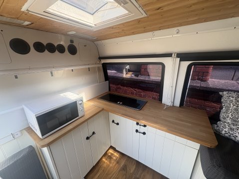 Iveco Daily campervan day van project 18