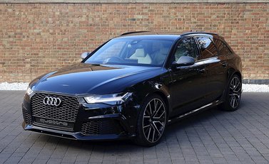 Audi RS6 Avant Performance 4