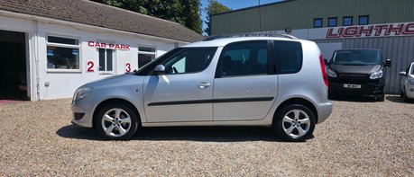 Skoda Roomster SE PLUS.7 SERVICES..IDEAL FOR DOGS, WHEELCHAIR.SUNROOF..LAST OWNER 7 YEARS 1