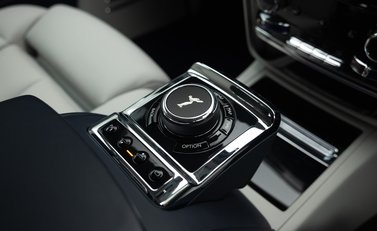 Rolls-Royce Phantom VIII EWB 30