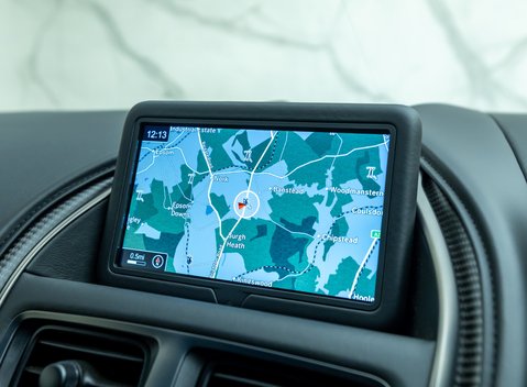 Aston Martin DBS Superleggera 19