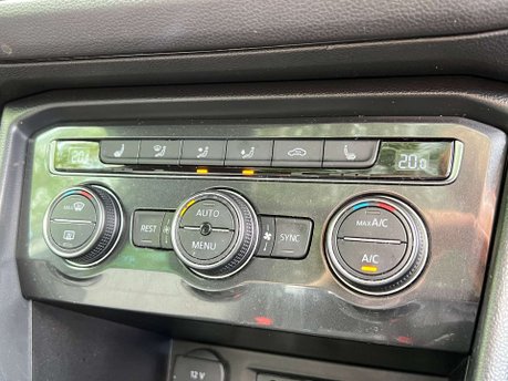 Volkswagen Tiguan 2.0 Tiguan R-Line TDI BlueMotion Technology 4Motion Semi-Auto 4WD 5dr 23