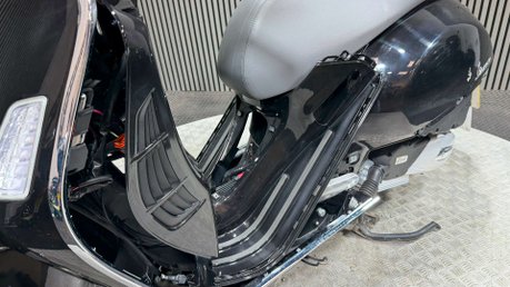 Piaggio Vespa GTS 2023 73 PLATE PROJECT SCOOTER SPARES OR REPAIR DAMAGED 125CC 12