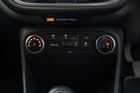 Ford Fiesta TITANIUM MHEV 31