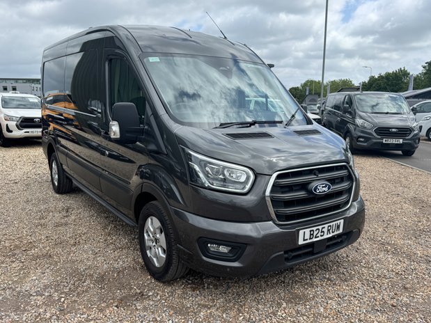 Ford Transit LWB L3H2 Med Roof Limited 350 Air Con Alloys Camera Nav Sensors EURO 6 5