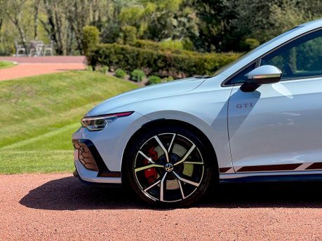 Volkswagen Golf GTI CLUBSPORT TSI DSG 2