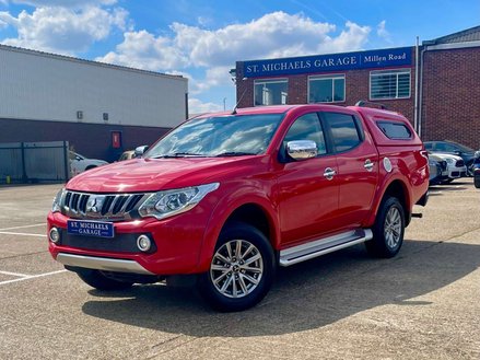 Mitsubishi L200 2.4 L200 Barbarian DI-D Auto 4WD