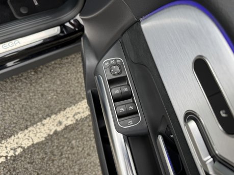 Mercedes-Benz EQA EQA 250 AMG Line Premium Plus Auto Electric PAN ROOF/MEMORY SEATS/VAT Q 19