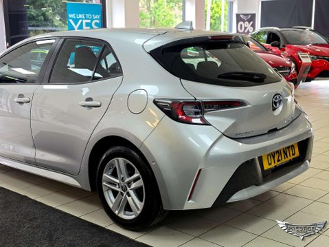 Toyota Corolla 1.8 VVT-h Icon Tech CVT Euro 6 (s/s) 5dr 44