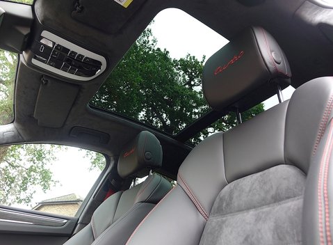 Porsche Macan Turbo Performance Package 22