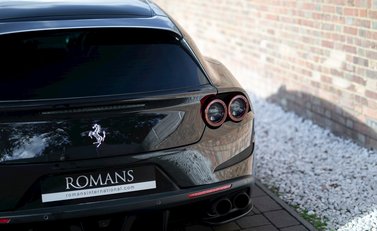 Ferrari GTC4 Lusso 22