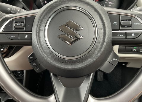 Suzuki Swift Motion 1.2 Mild Hybrid 26