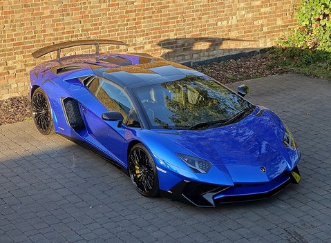 Lamborghini Aventador SV Roadster 31