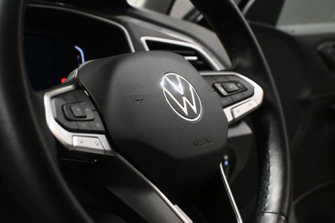Volkswagen T-Roc 1.5 T-Roc Style TSI Semi-Auto 5dr 25