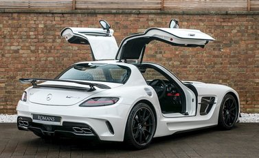 Mercedes-Benz SLS AMG Black Series 7