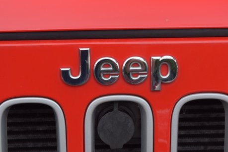 Jeep Wrangler Sahara Unlimited Edition Auto 10