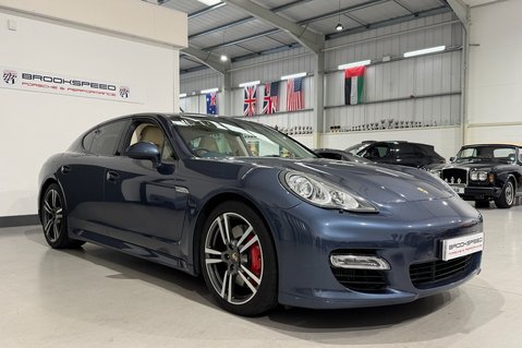 Porsche Panamera TURBO PDK 6