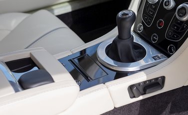 Aston Martin V12 Vantage S Roadster 20