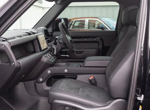 Land Rover Defender V8 15