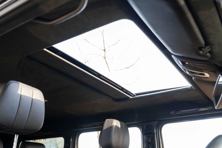 Mercedes-Benz G Series G350 BLUETEC 30