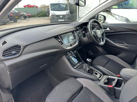 Vauxhall Grandland X 1.5 Turbo D Business Edition Nav SUV 5dr Diesel Manual Euro 6 (s/s) (130 ps 16