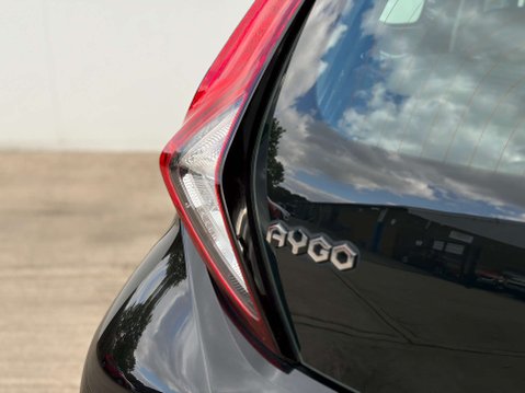 Toyota Aygo 1.0 Aygo X-Play TSS VVT-i 5dr 31