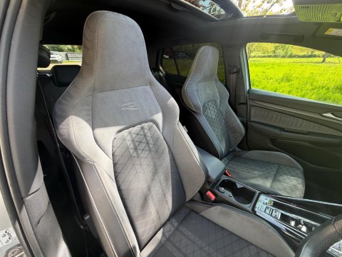 Volkswagen Golf R-LINE ETSI DSG 25