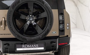 Land Rover Defender X 25