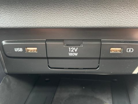 Hyundai BAYON T-GDI PREMIUM MHEV 25
